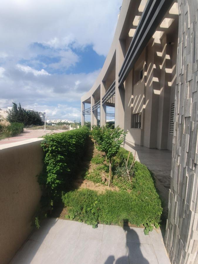 Appartamento apparemment très chic au jardins de carthage Tunisi Esterno foto